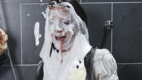 chiara-and-sabrina-get-messy-w_23.jpg