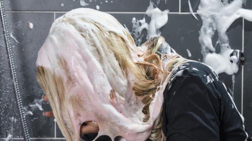 chiara-and-sabrina-get-messy-w_39.jpg