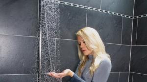 chiara-makes-her-wetlook-debut_24.jpg