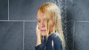 chiara-makes-her-wetlook-debut_30.jpg