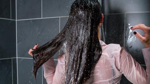 ines-is-soaked-in-her-levis_20.jpg