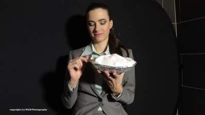 lauren-enters-the-pie-business_1.jpg
