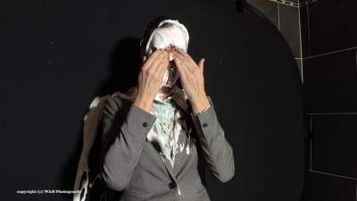lauren-enters-the-pie-business_4.jpg