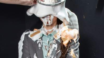 lauren-enters-the-pie-business_42.jpg
