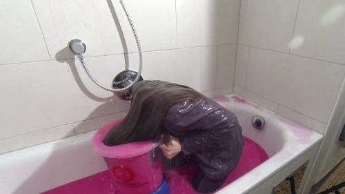 linda-slimed-in-her-office-out_14.jpg