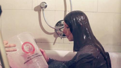 linda-slimed-in-her-office-out_27.jpg