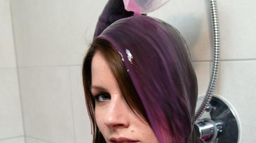 linda-slimed-in-her-office-out_35.jpg
