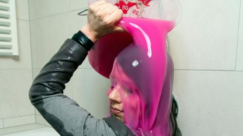 linda-slimed-in-her-office-out_39.jpg