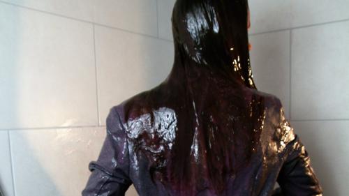 linda-slimed-in-her-office-out_47.jpg
