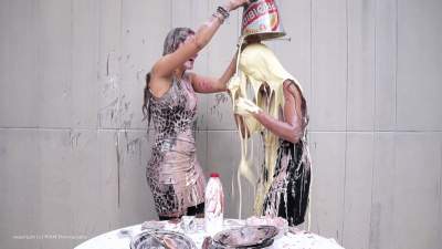 manu-and-brenda-have-some-mess_16.jpg