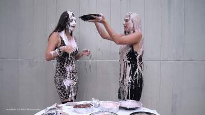 manu-and-brenda-have-some-mess_8.jpg