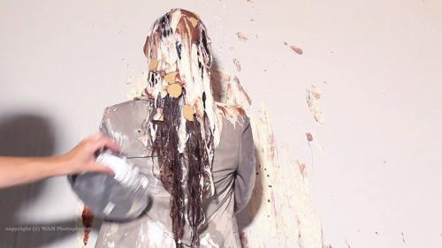 the-business-lady-is-pied_11.jpg