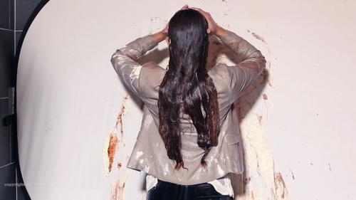 the-business-lady-is-pied_13.jpg