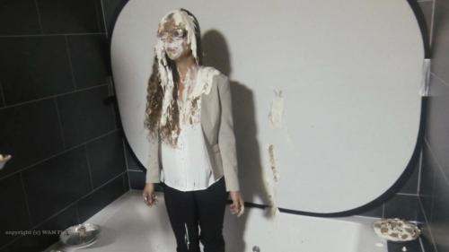 the-business-lady-is-pied_19.jpg