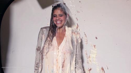 the-business-lady-is-pied_7.jpg