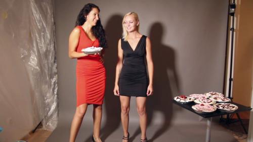 two-models-have-a-piefight_20.jpg