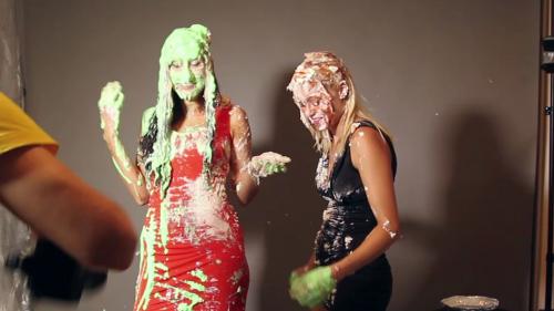 two-models-have-a-piefight_32.jpg
