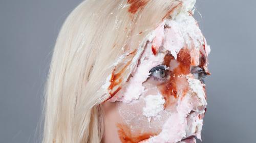 two-models-have-a-piefight_42.jpg