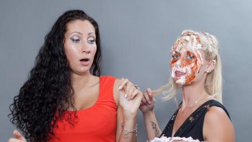 two-models-have-a-piefight_45.jpg