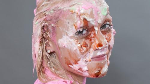 two-models-have-a-piefight_59.jpg