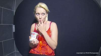 verena-is-pied-in-the-face_1.jpg