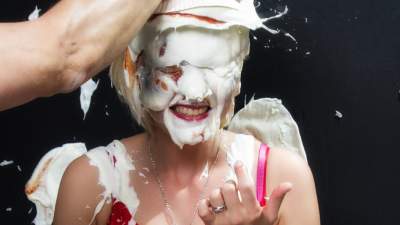 verena-is-pied-in-the-face_17.jpg