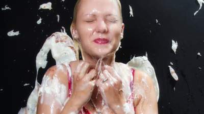 verena-is-pied-in-the-face_26.jpg